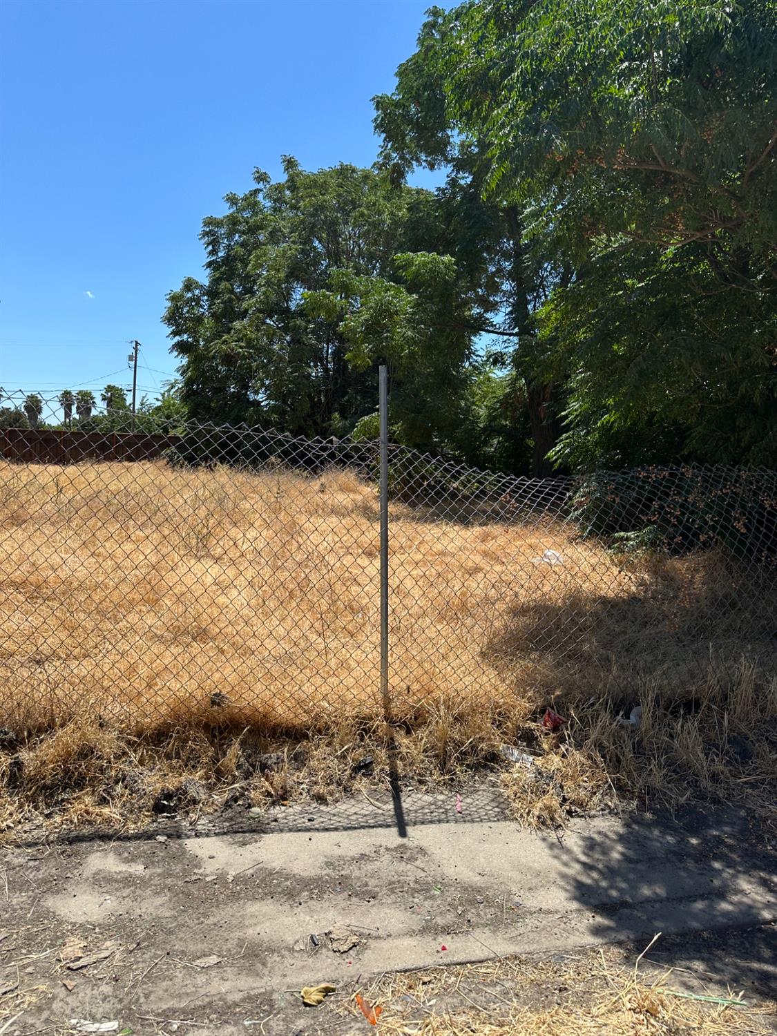 228 H St, Turlock, CA 95380