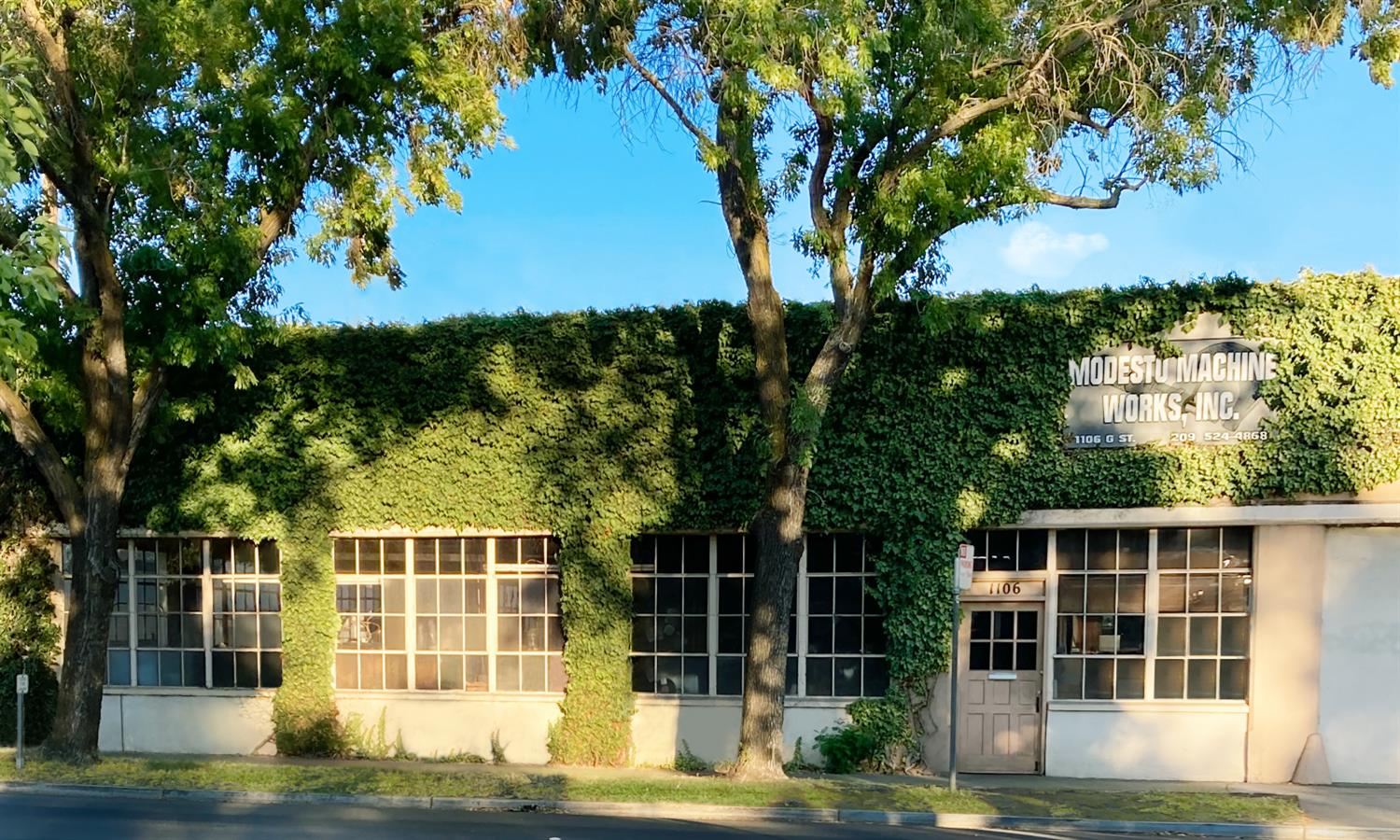 1106 G St, Modesto, CA 95354