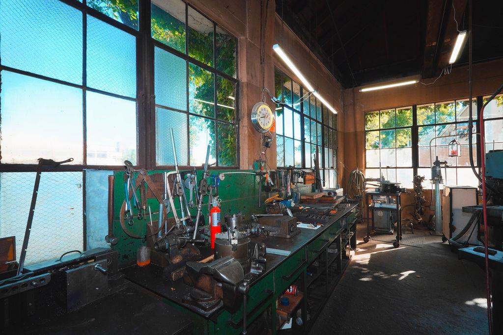 1106 G St, Modesto, CA 95354