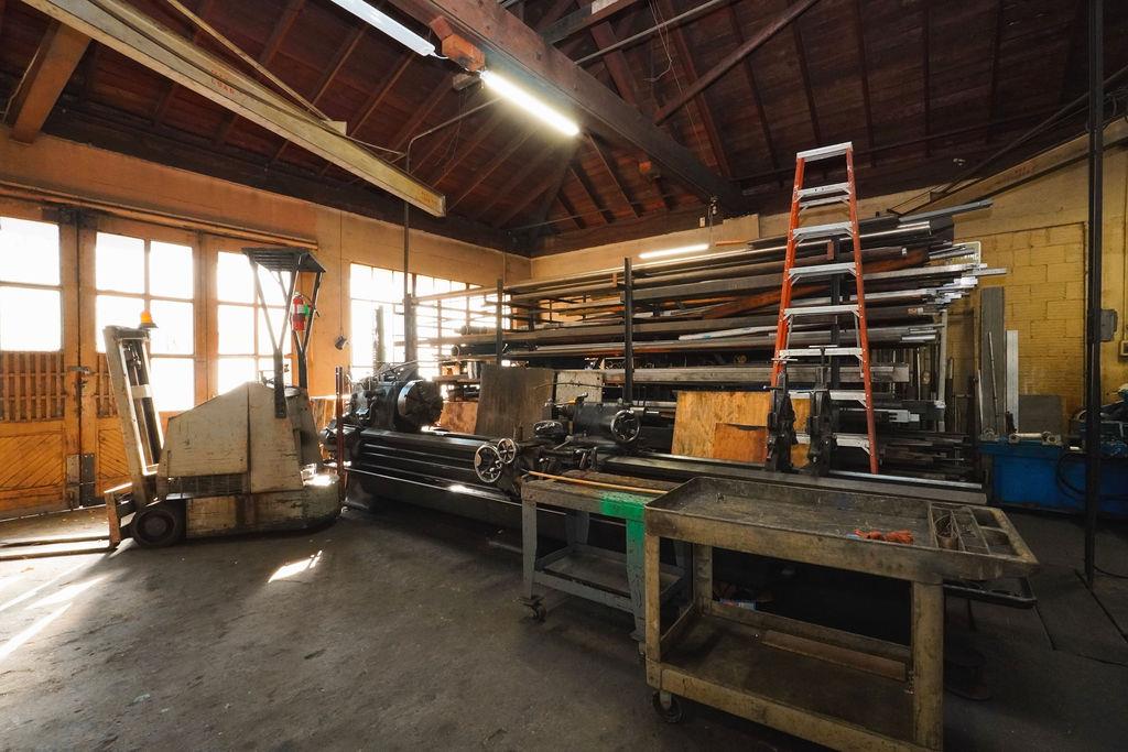 1106 G St, Modesto, CA 95354