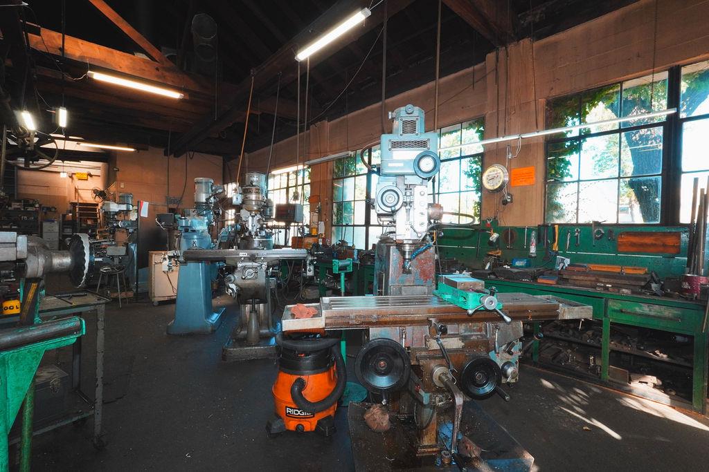 1106 G St, Modesto, CA 95354