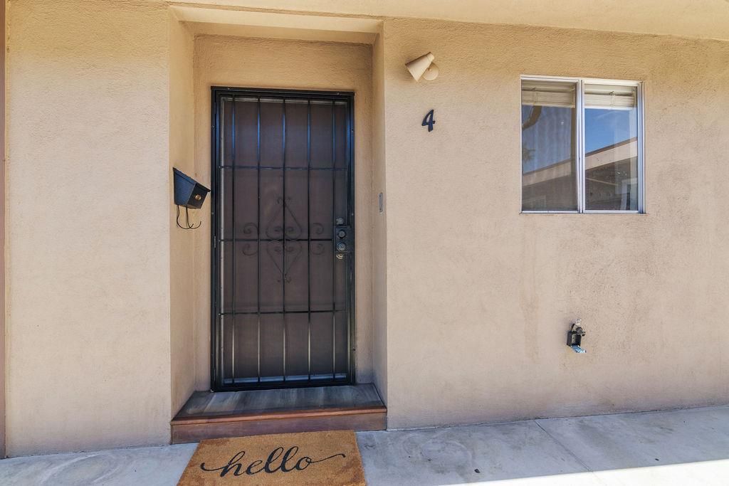 805 Tully Rd #4, Modesto, CA 95350