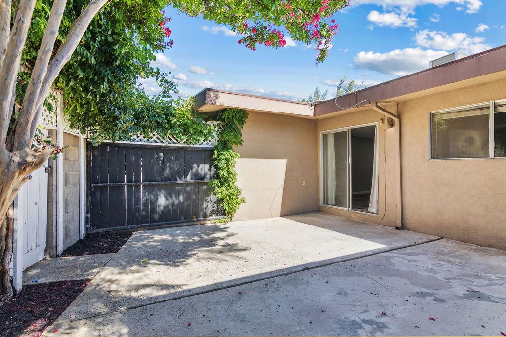 805 Tully Rd #4, Modesto, CA 95350