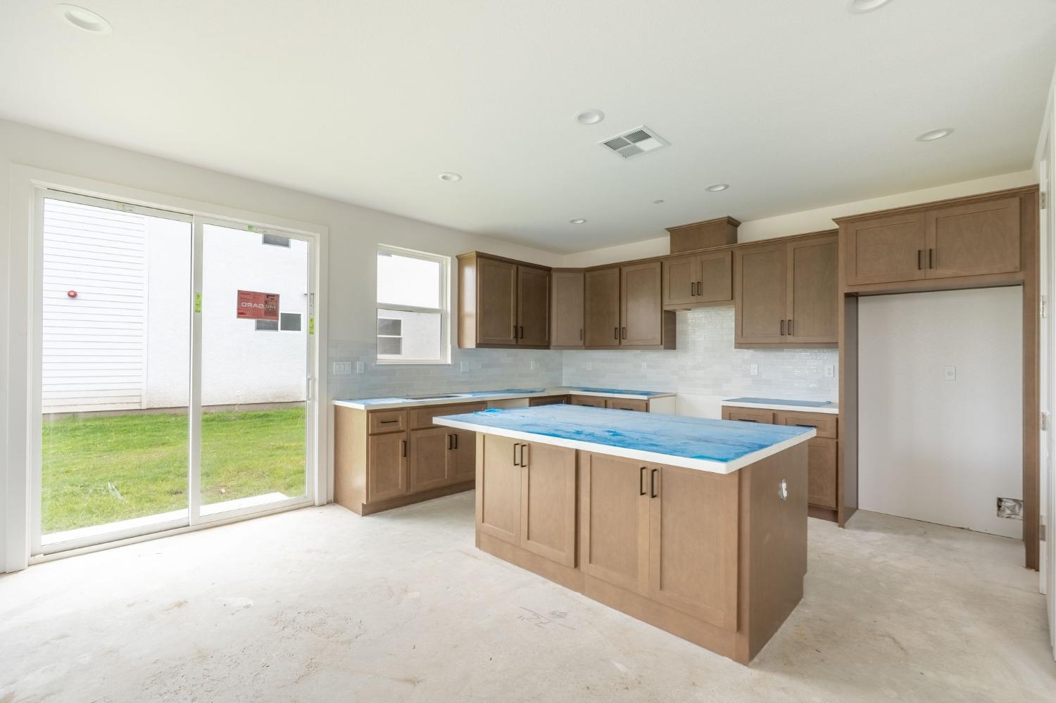 817 Tiffani Way, Oakdale, CA 95361