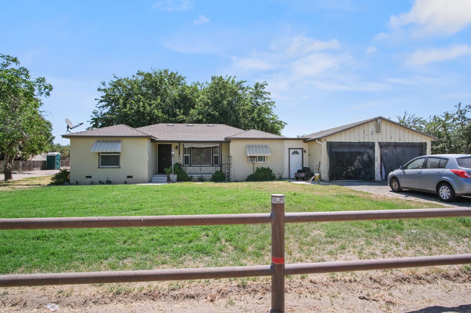 2404 Sultana Ave, Atwater, CA 95301