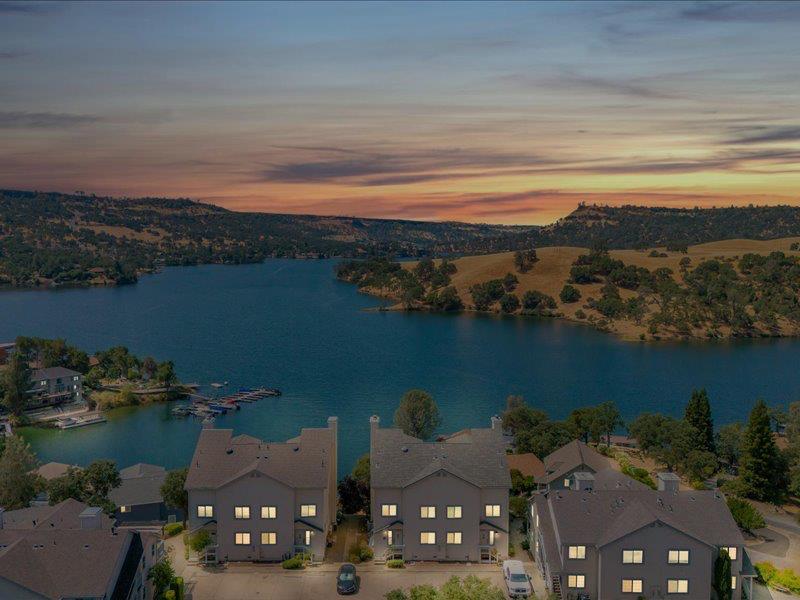 438 Hilltop Estates Dr, Copperopolis, CA 95228