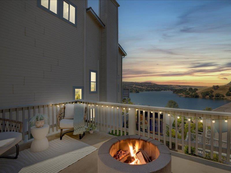 438 Hilltop Estates Dr, Copperopolis, CA 95228