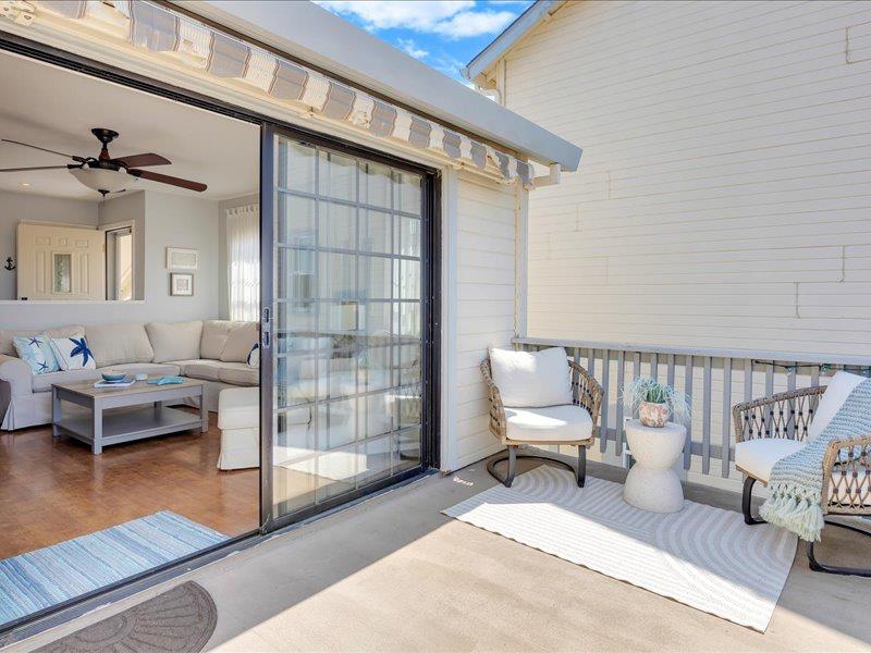 438 Hilltop Estates Dr, Copperopolis, CA 95228