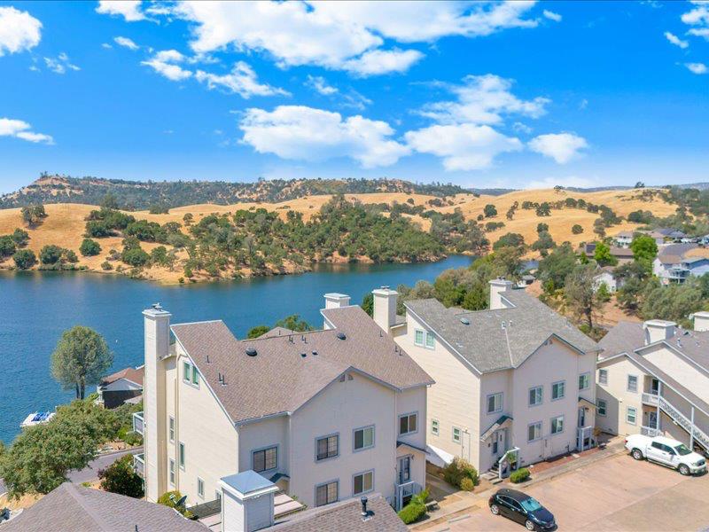 438 Hilltop Estates Dr, Copperopolis, CA 95228