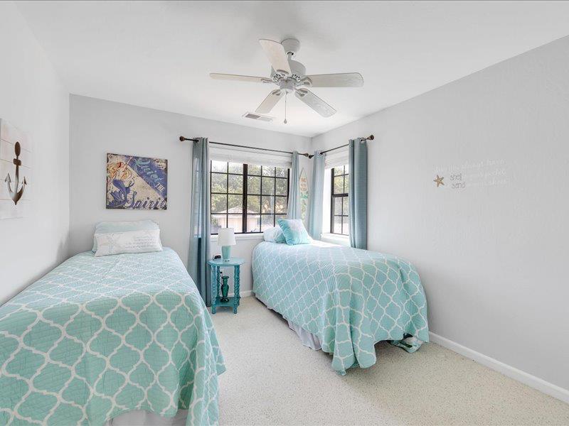 438 Hilltop Estates Dr, Copperopolis, CA 95228