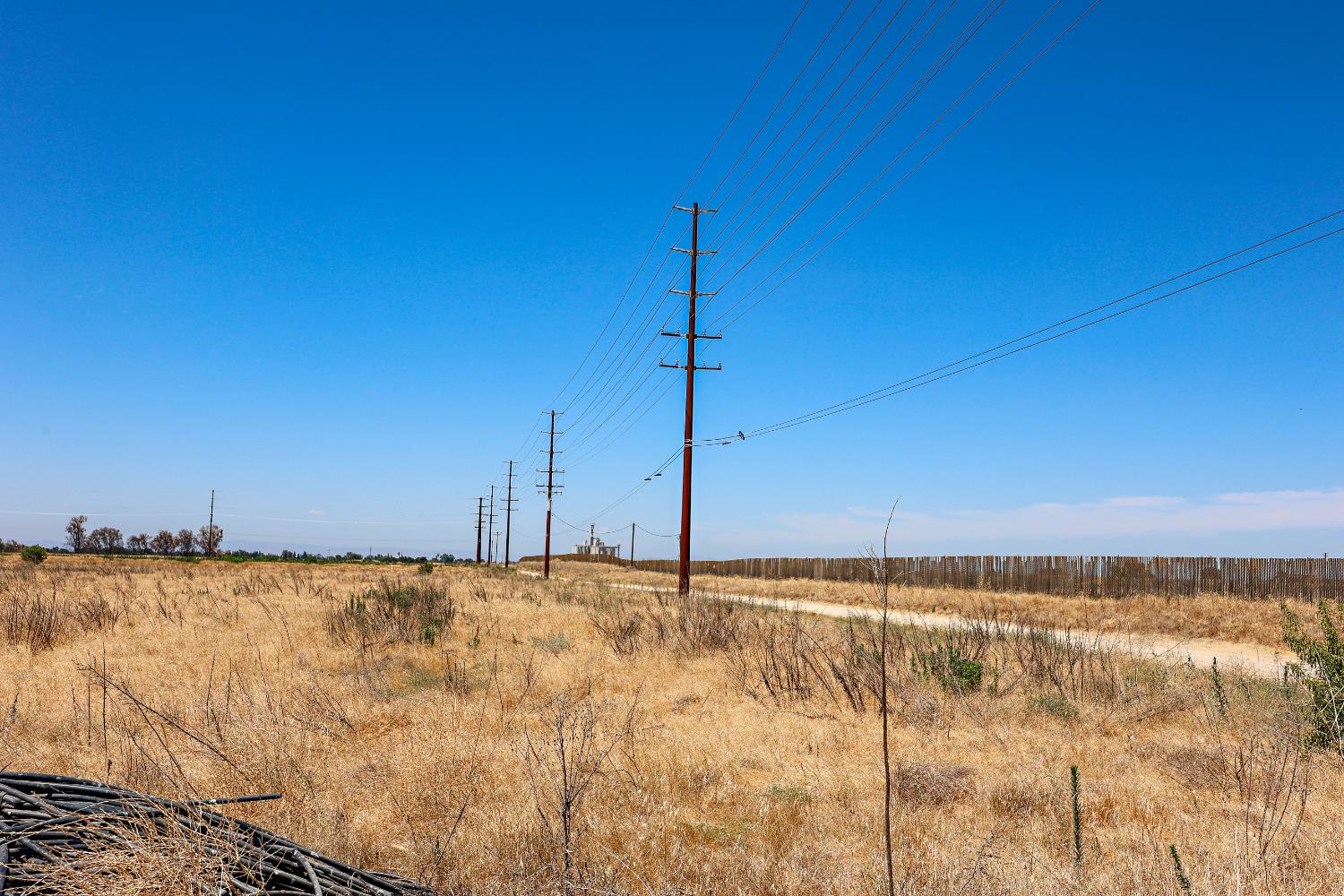 1777 Bird, Livingston, CA 95334