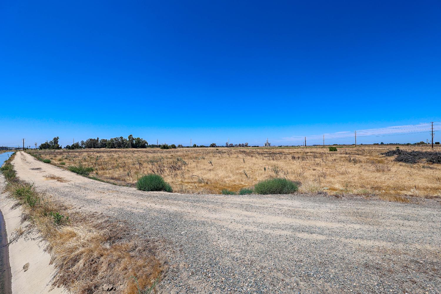 1777 Bird, Livingston, CA 95334