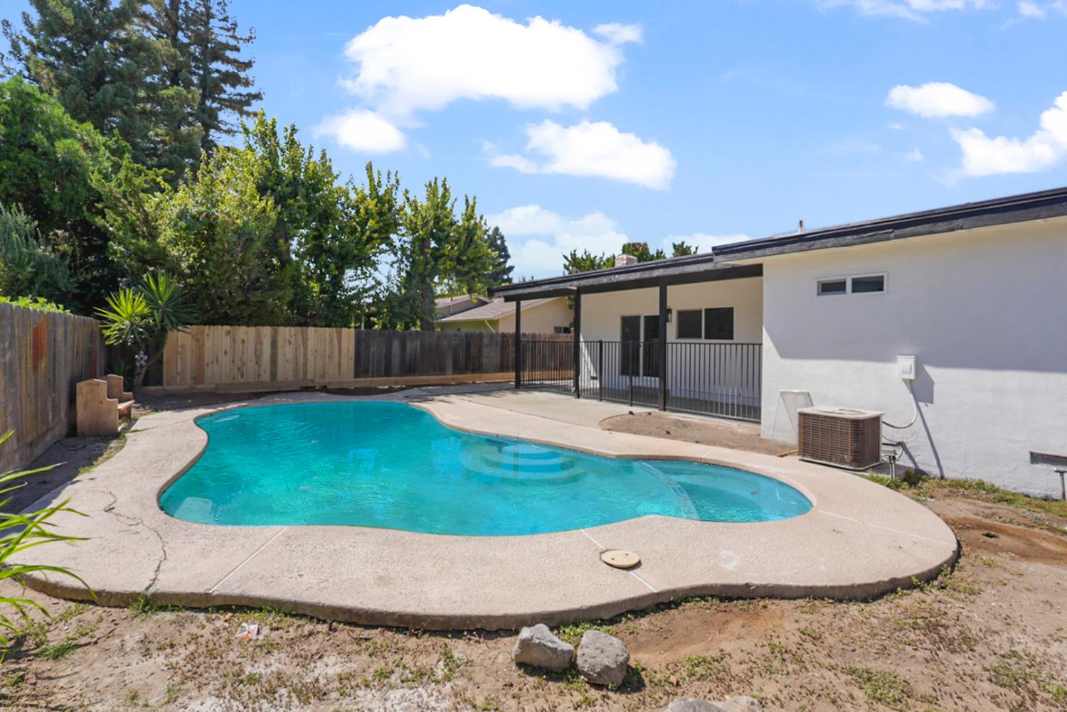 1612 Bellevue Ct, Modesto, CA 95350