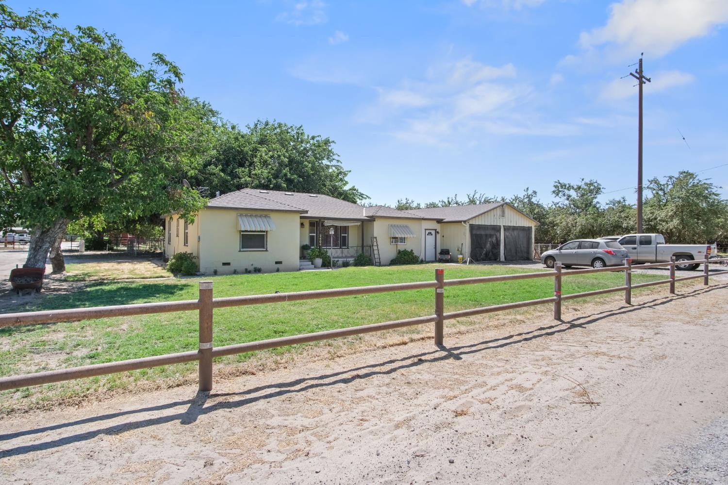 2404 Sultana Ave, Atwater, CA 95301