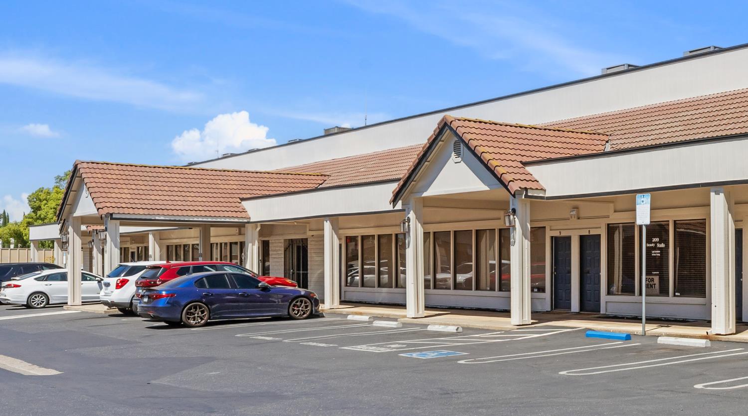 2125 Wylie Dr, Modesto, CA 95355