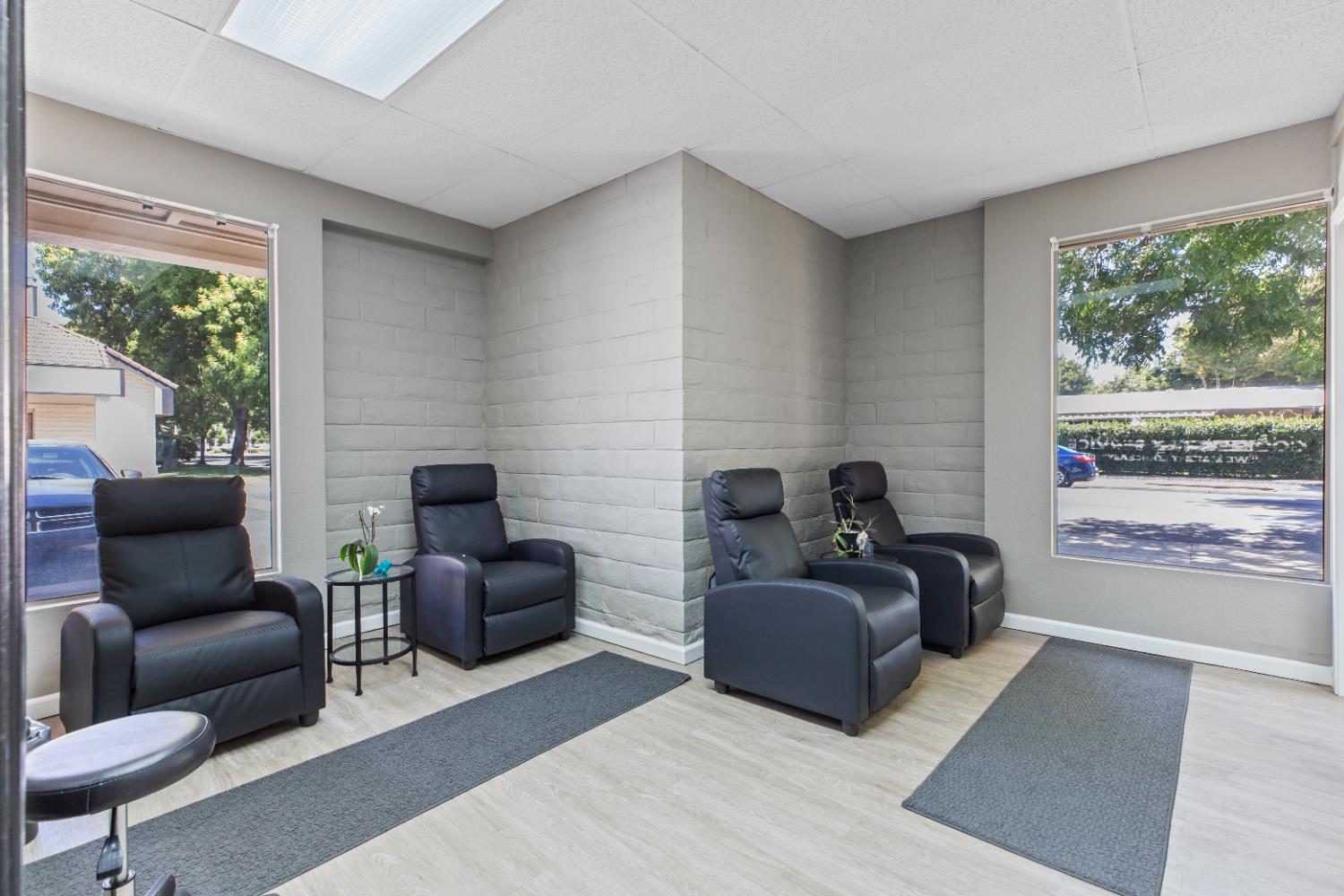 2125 Wylie Dr, Modesto, CA 95355