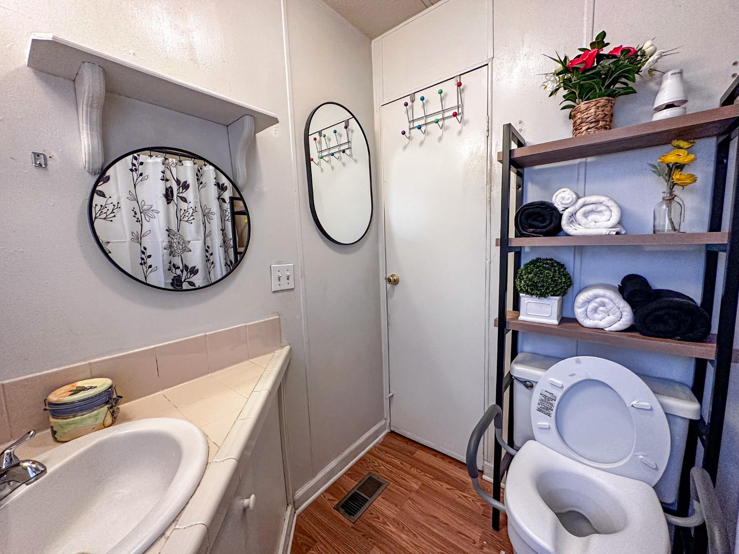 1400 N Tully #187, Turlock, CA 95380