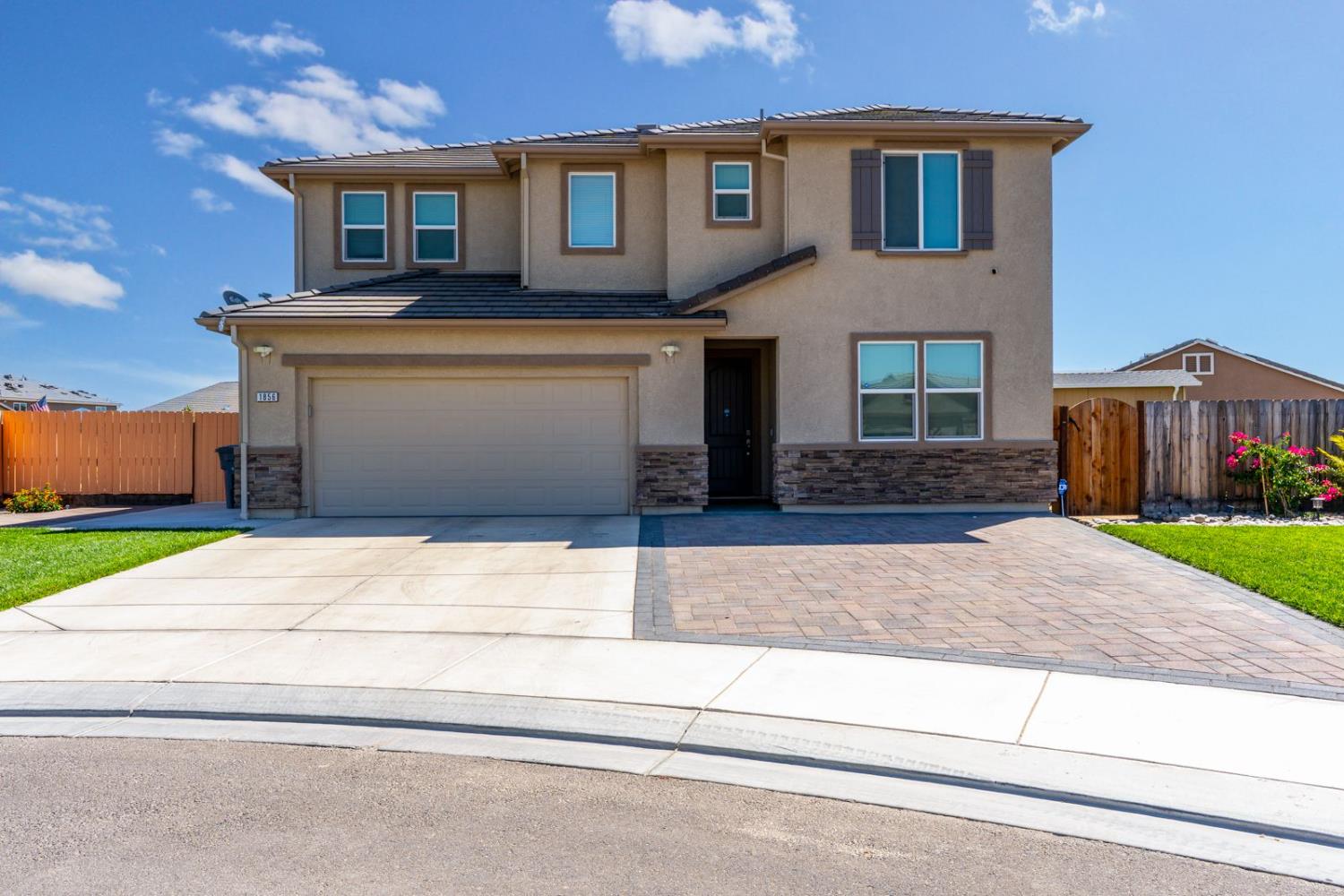 1856 Morro Ct, Los Banos, CA 93635