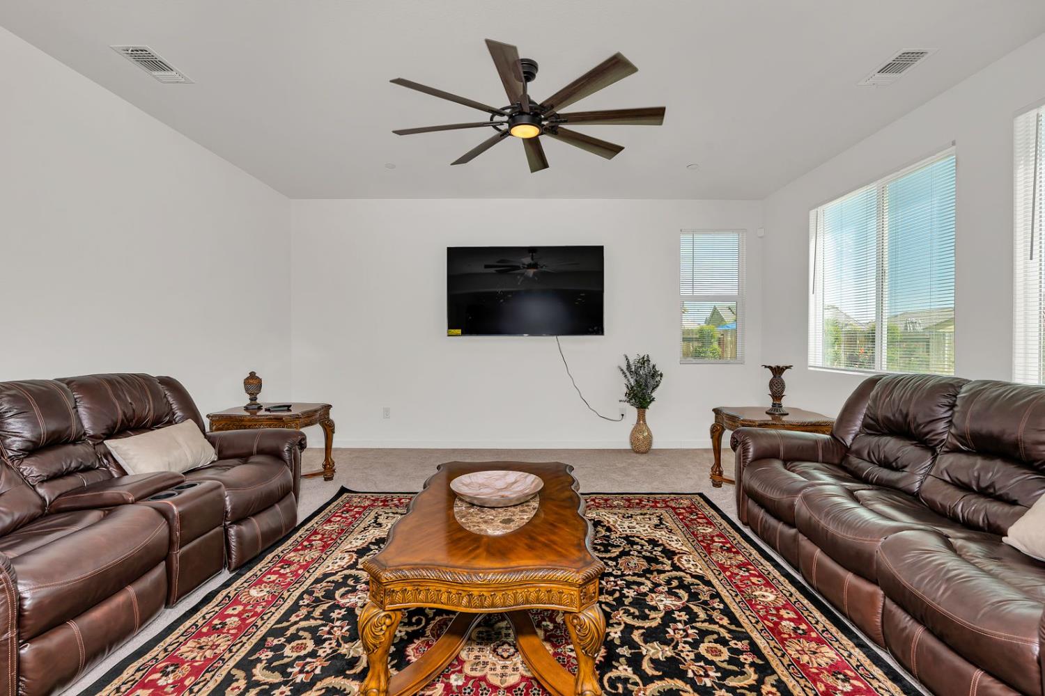 1856 Morro Ct, Los Banos, CA 93635