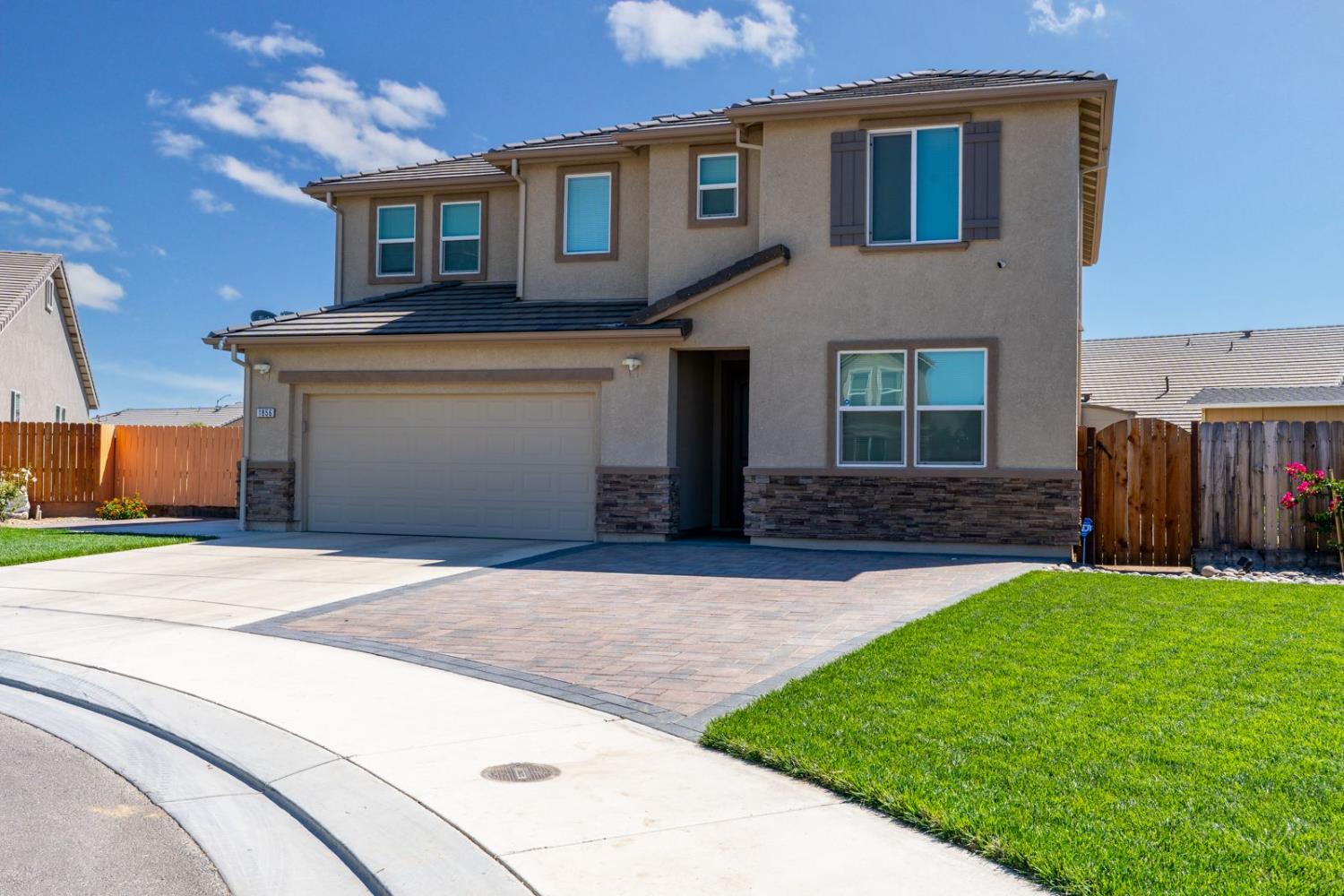 1856 Morro Ct, Los Banos, CA 93635