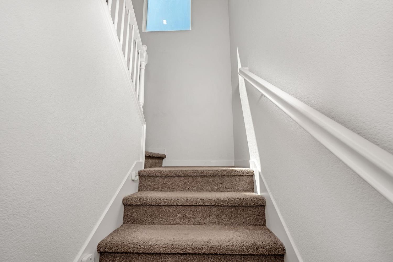 1856 Morro Ct, Los Banos, CA 93635