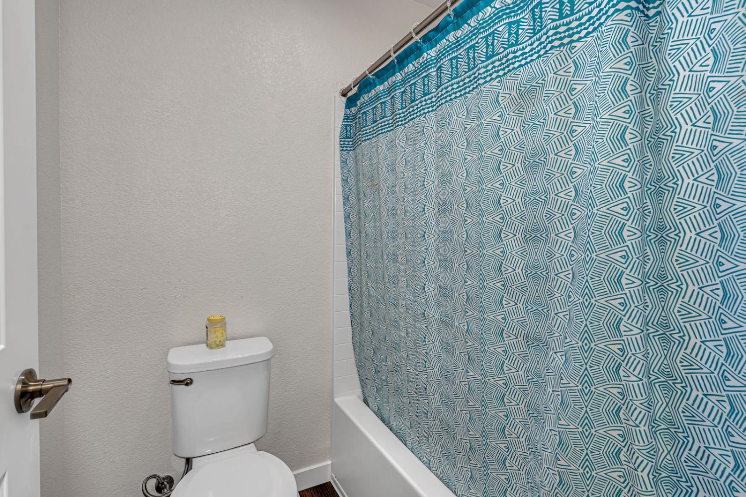 1856 Morro Ct, Los Banos, CA 93635