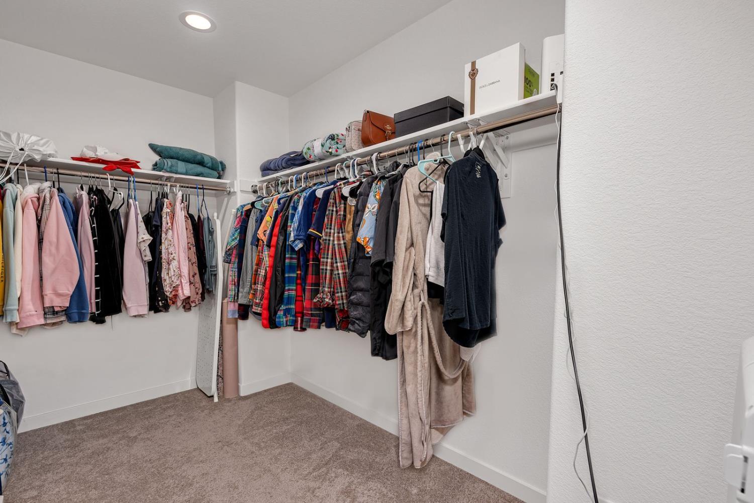 1856 Morro Ct, Los Banos, CA 93635