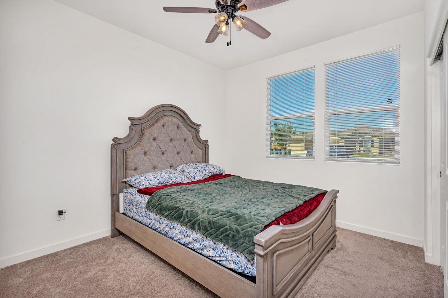 1856 Morro Ct, Los Banos, CA 93635