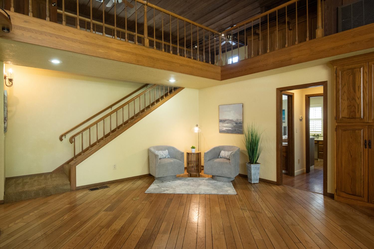 925 Scenic Ct, Modesto, CA 95355