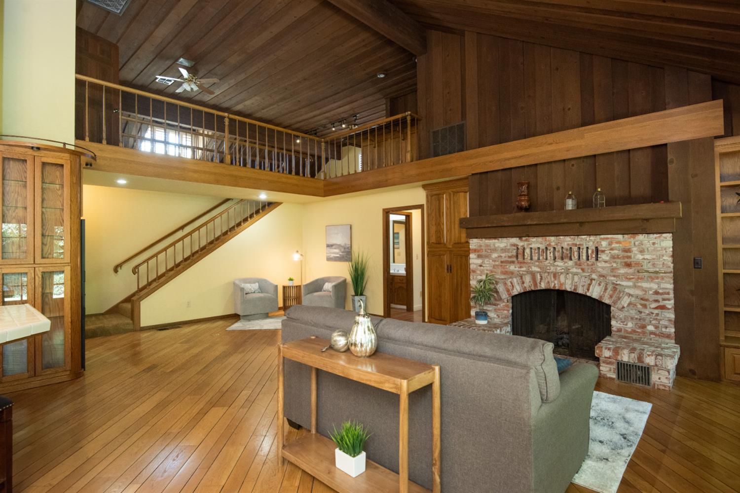 925 Scenic Ct, Modesto, CA 95355