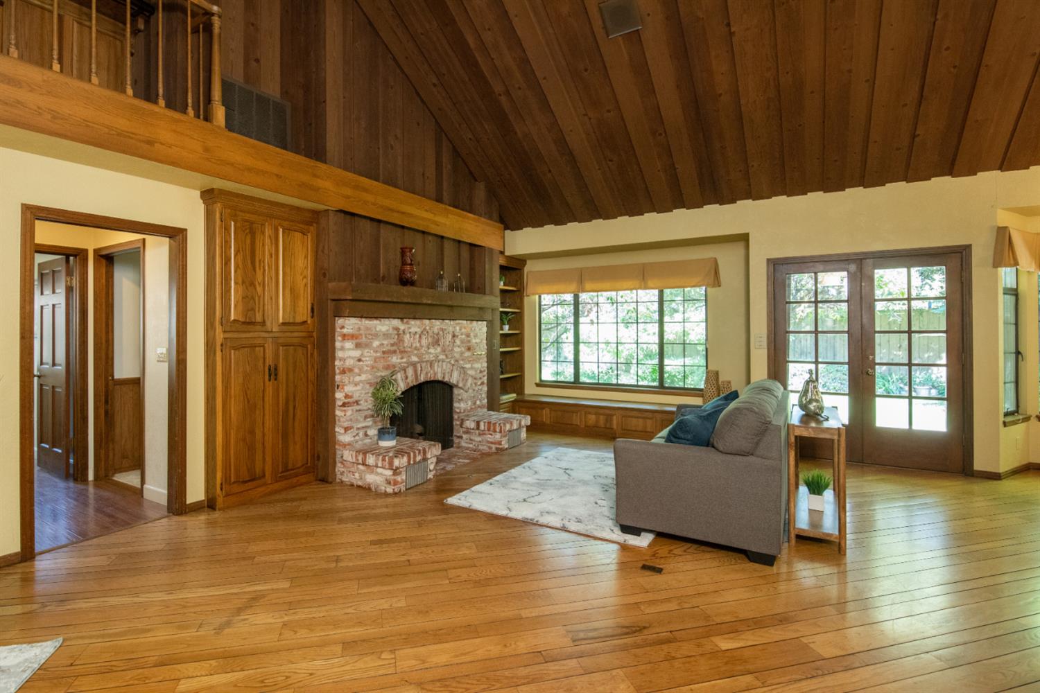 925 Scenic Ct, Modesto, CA 95355