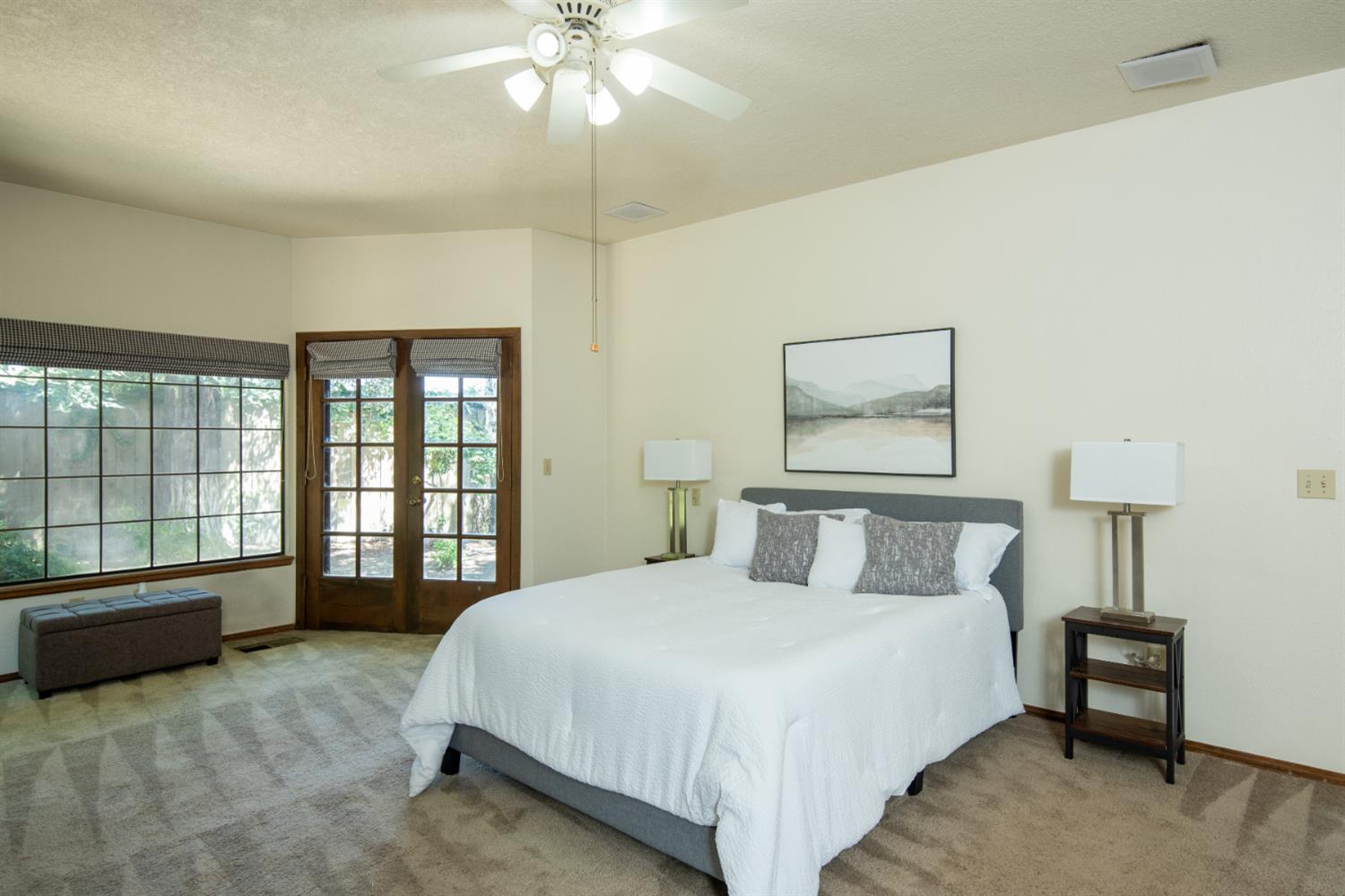 925 Scenic Ct, Modesto, CA 95355