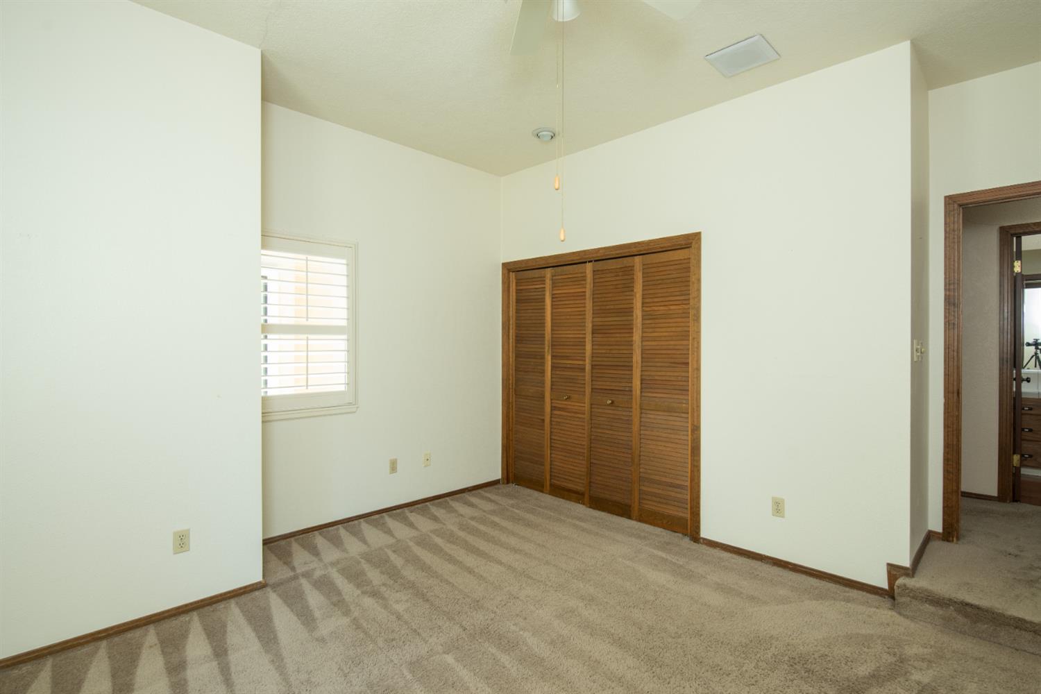 925 Scenic Ct, Modesto, CA 95355