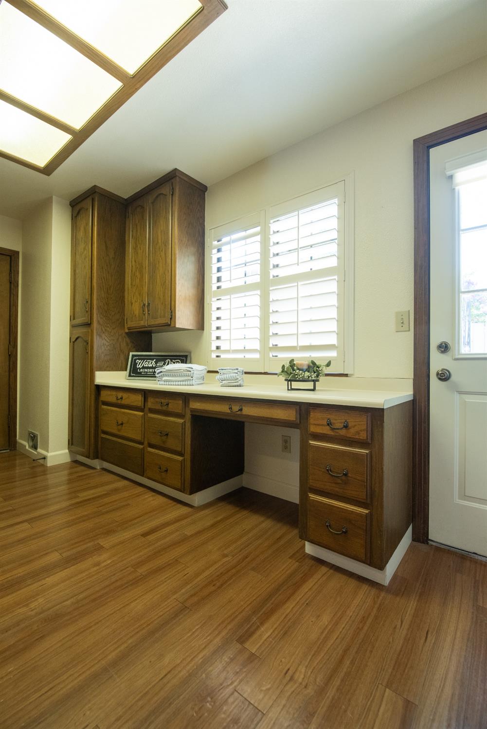 925 Scenic Ct, Modesto, CA 95355