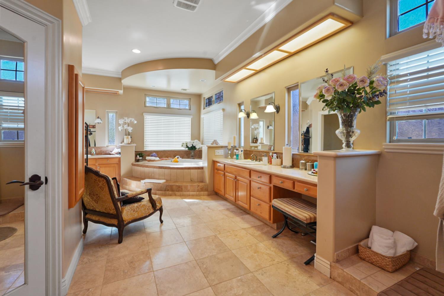 2575 Kensington Ct, Turlock, CA 95382