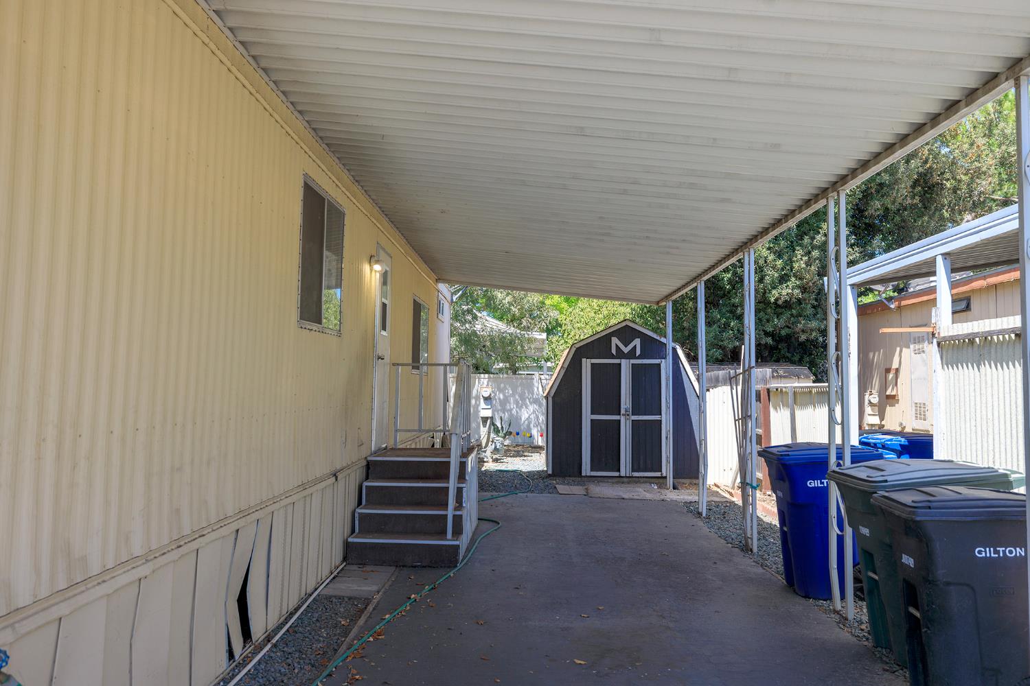 2621 Prescott Rd #158, Modesto, CA 95350