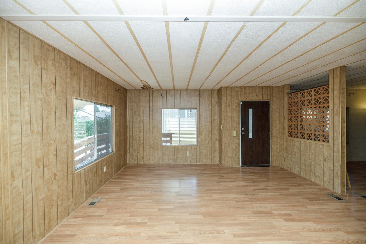 2621 Prescott Rd #158, Modesto, CA 95350