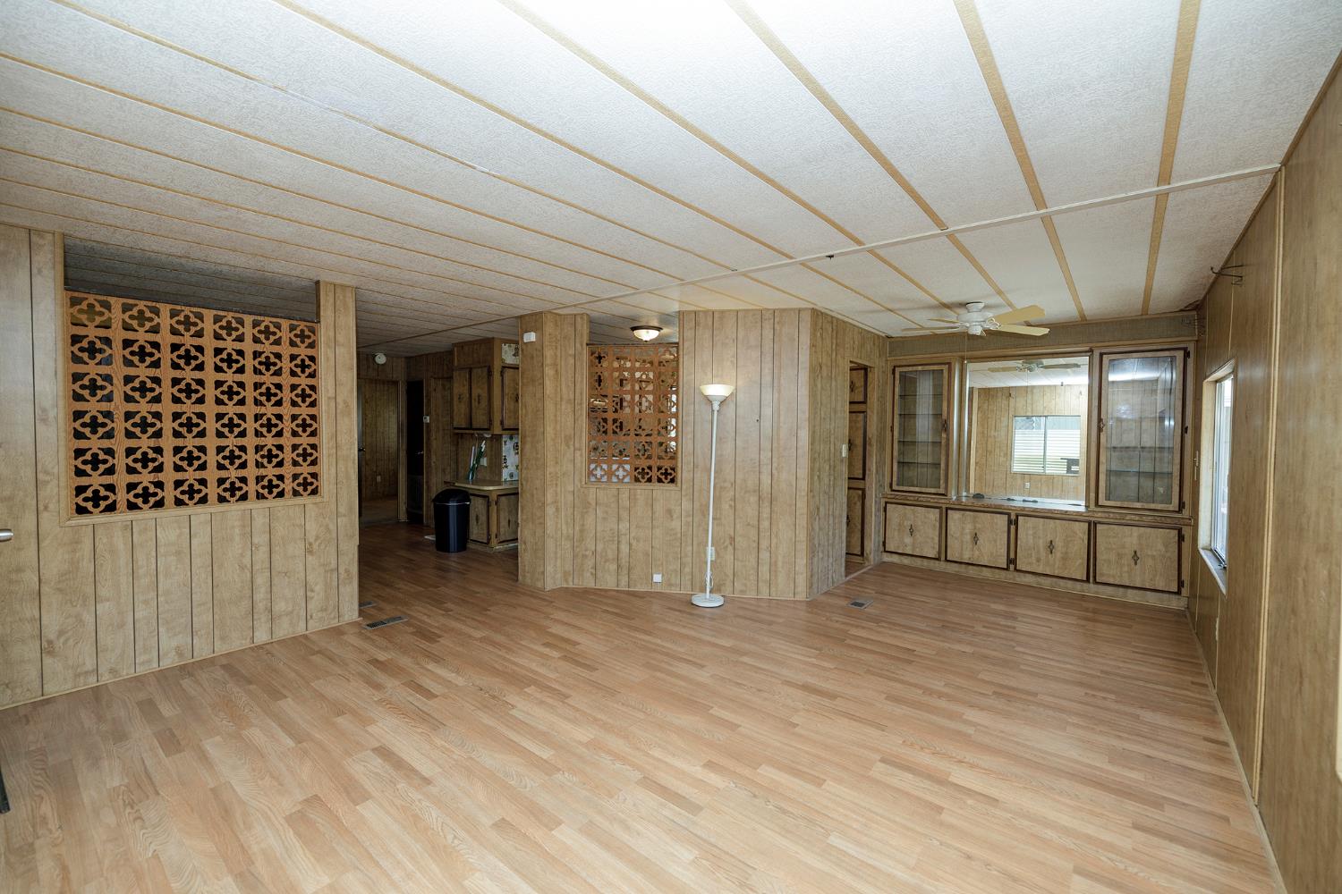 2621 Prescott Rd #158, Modesto, CA 95350