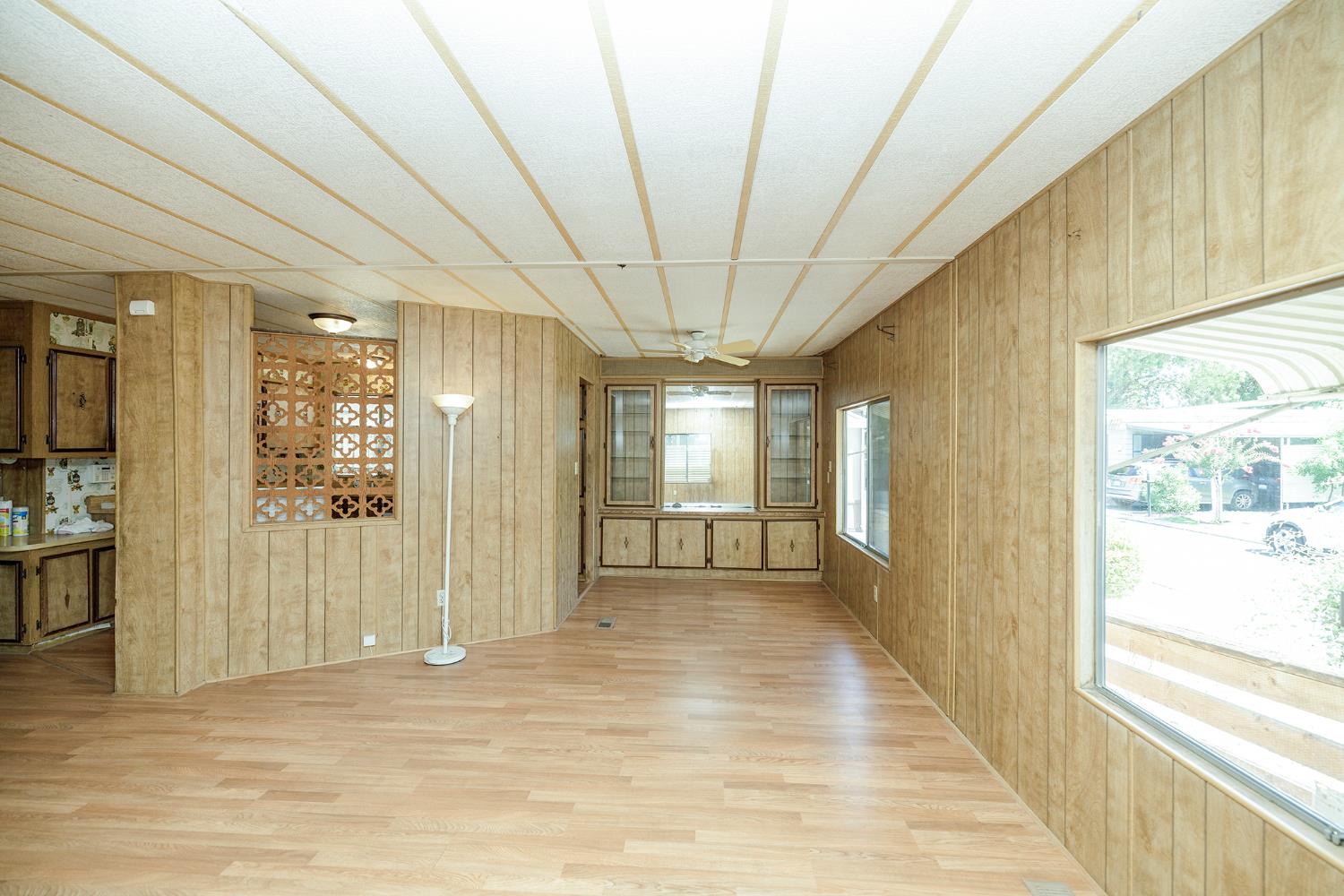 2621 Prescott Rd #158, Modesto, CA 95350