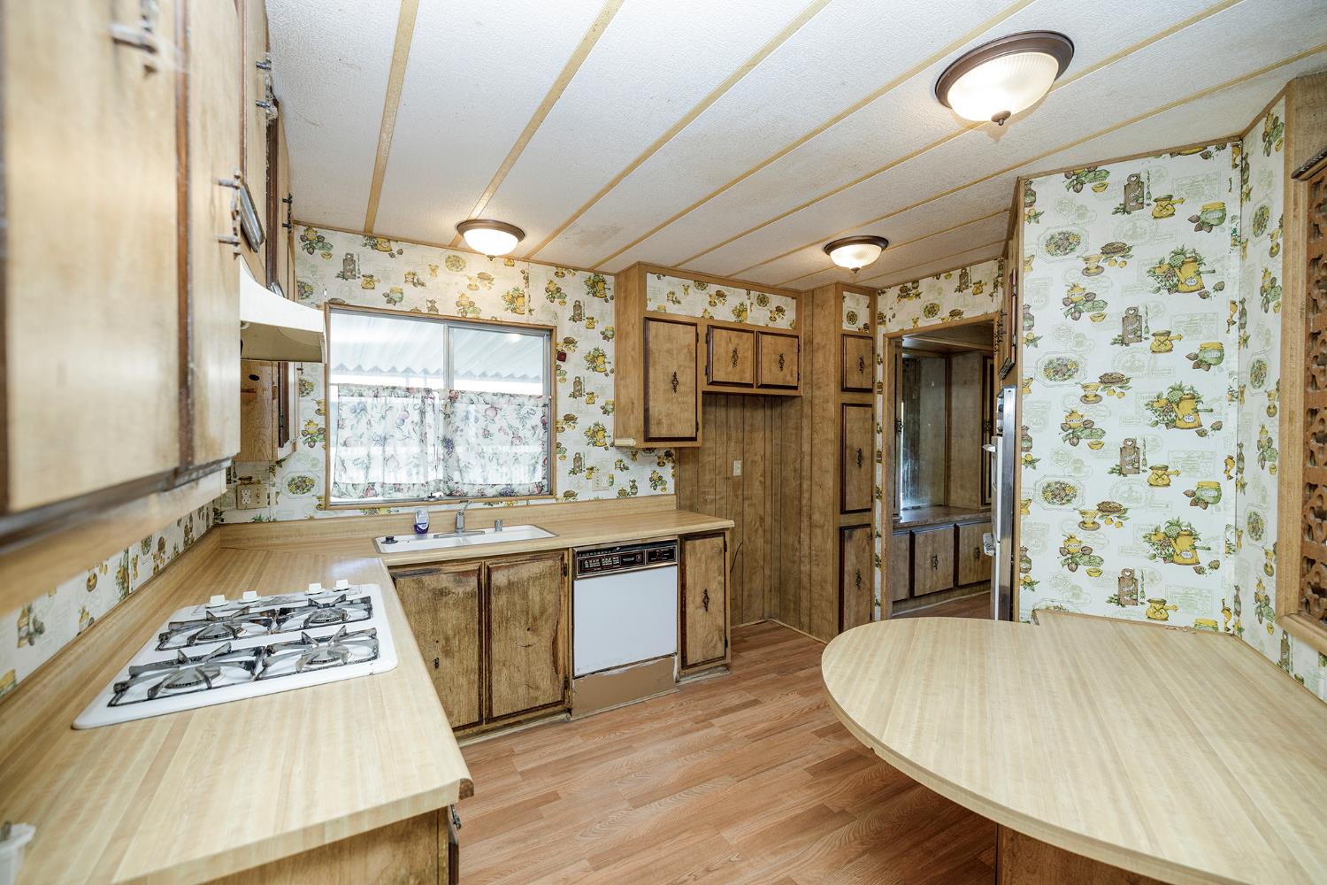 2621 Prescott Rd #158, Modesto, CA 95350