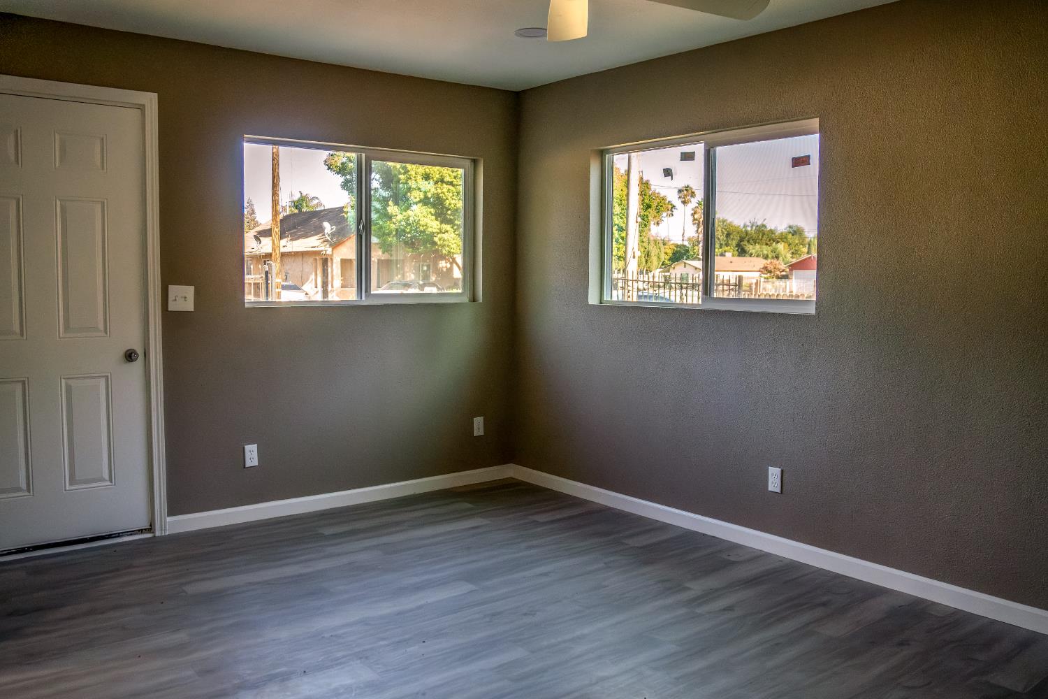 1415 Avondale Ave, Modesto, CA 95358