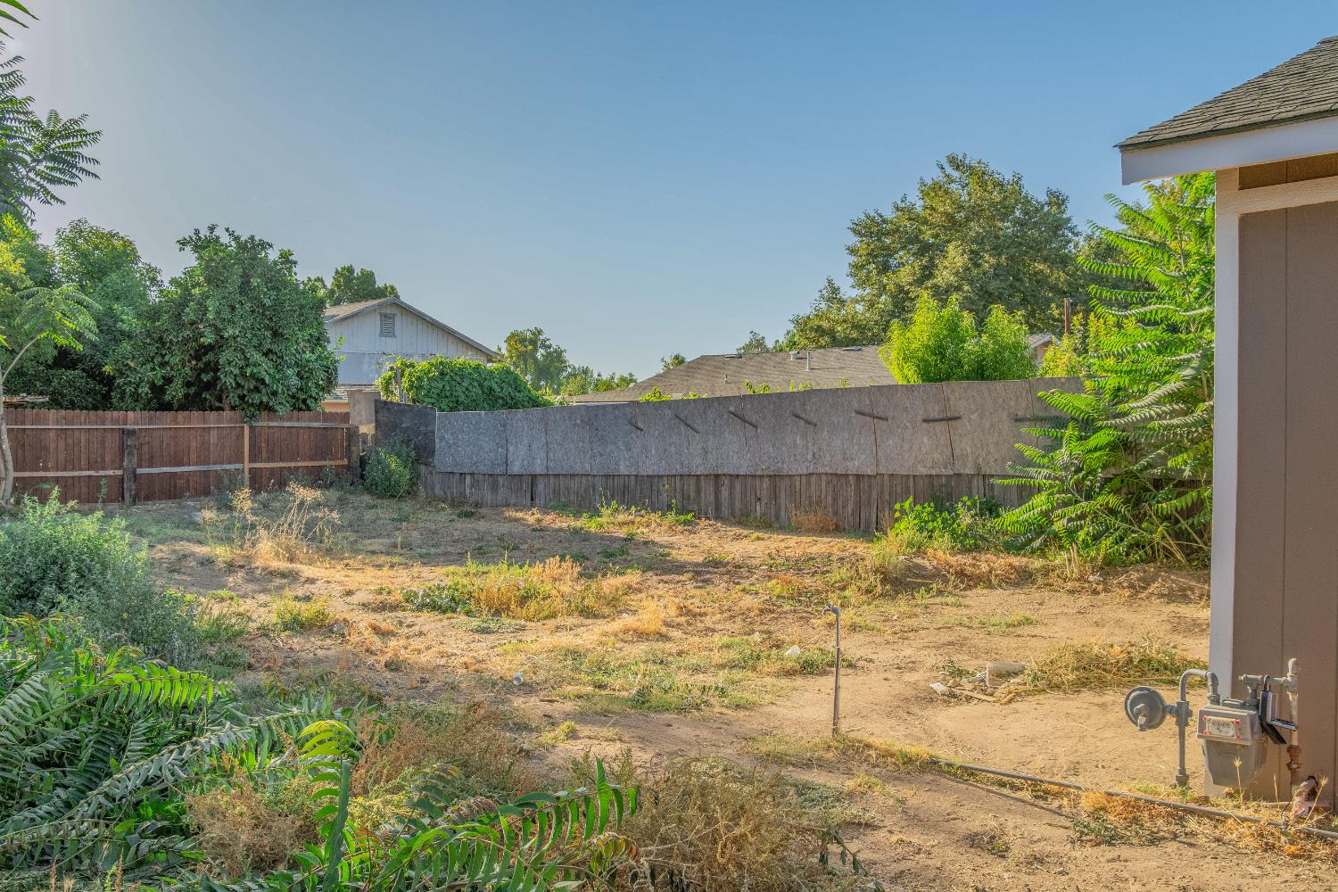 1415 Avondale Ave, Modesto, CA 95358