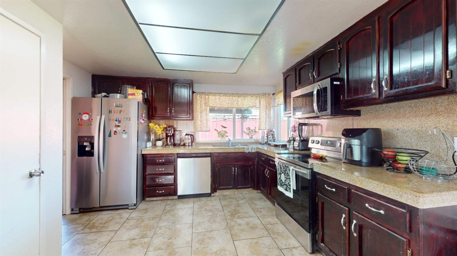 4005 Honey Creek Rd, Modesto, CA 95356