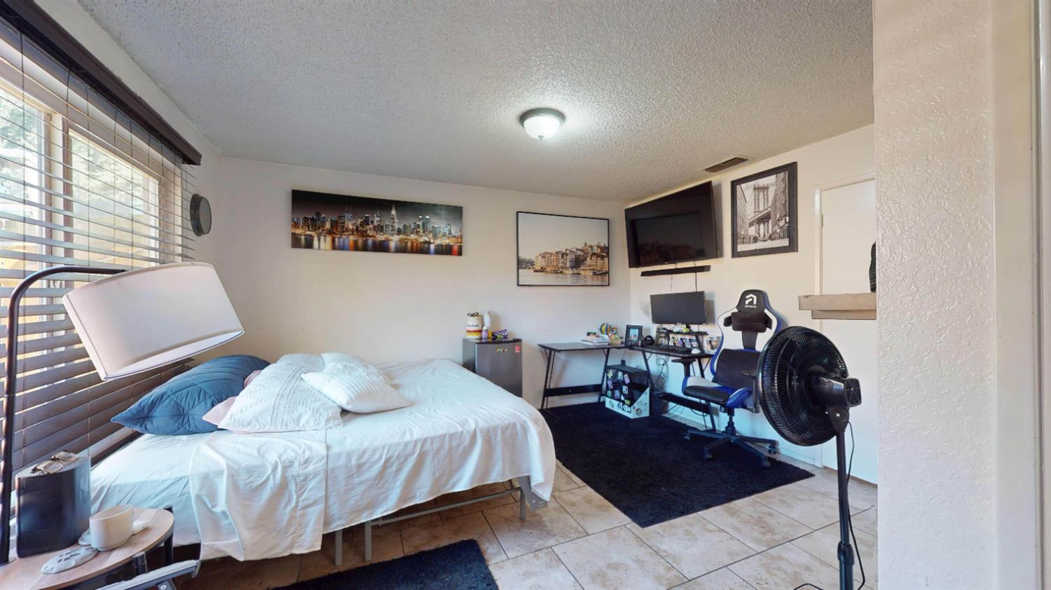 4005 Honey Creek Rd, Modesto, CA 95356