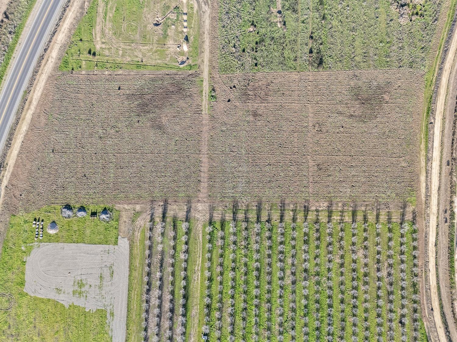 2 Santa Fe Dr, Cressey, CA 95312