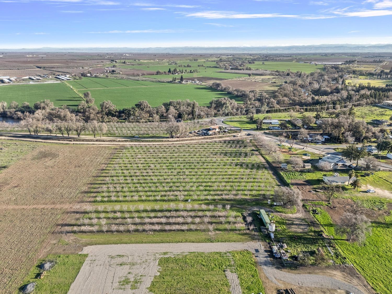 3 Santa Fe Dr, Cressey, CA 95312