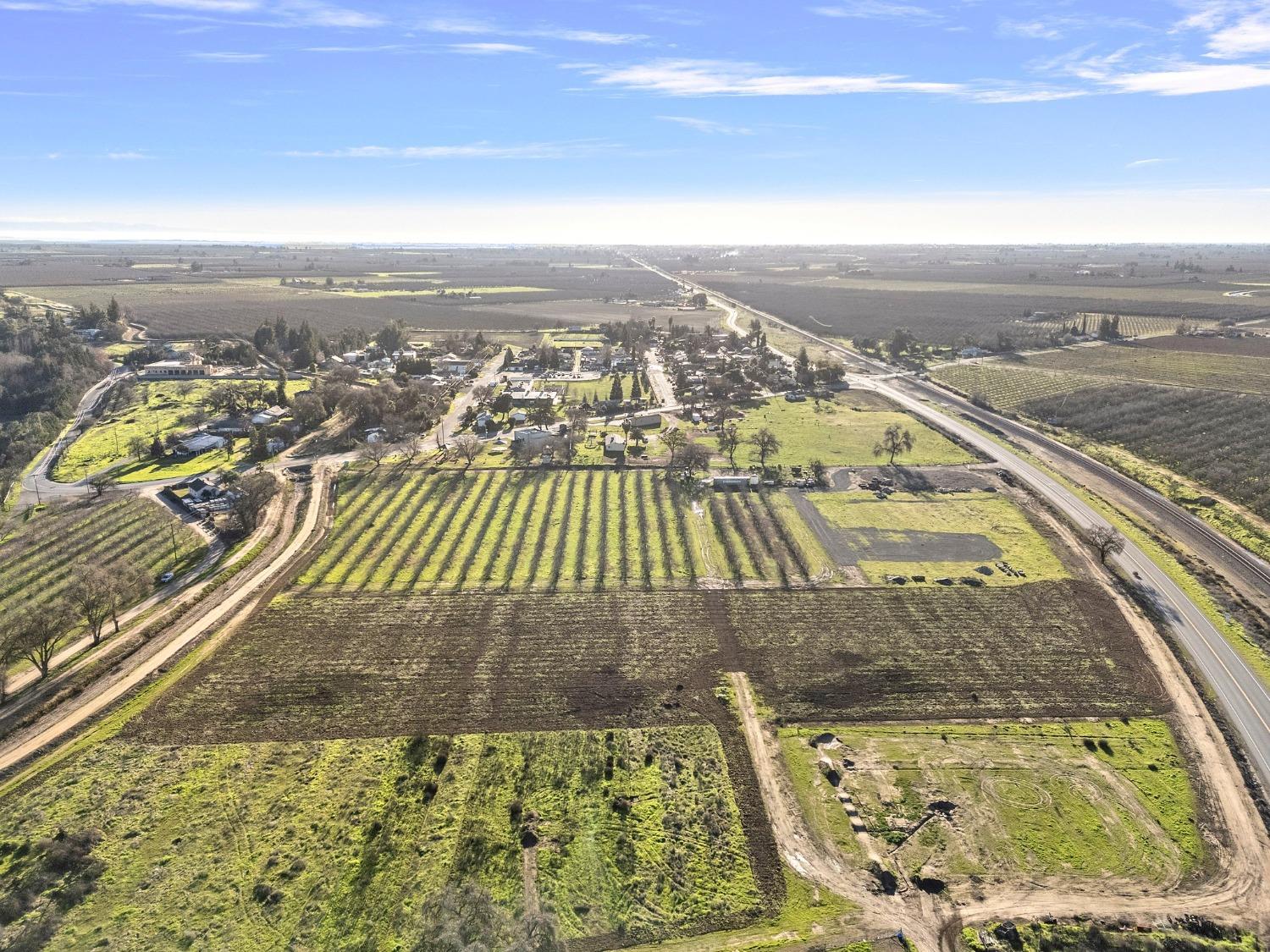 3 Santa Fe Dr, Cressey, CA 95312