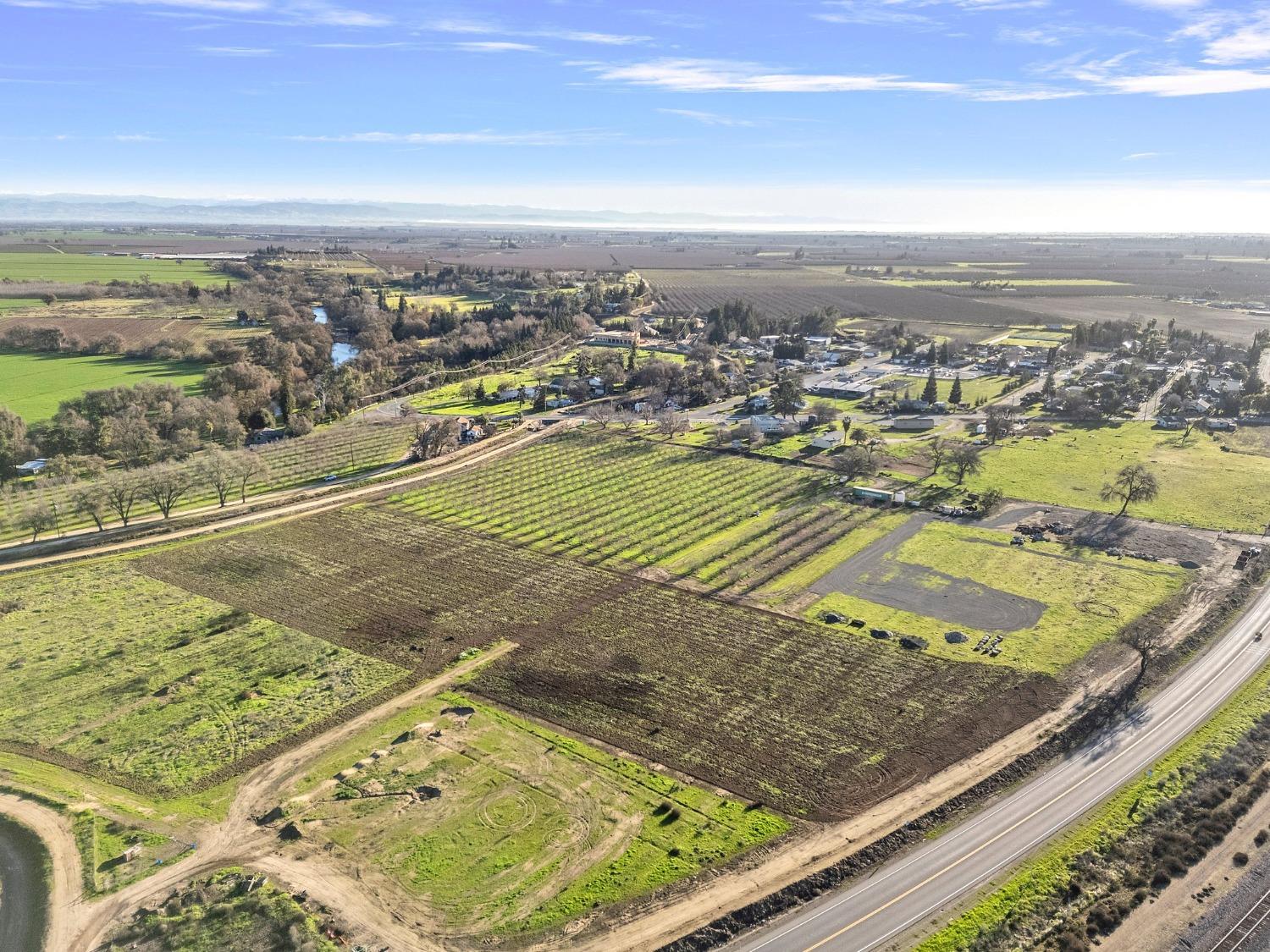 3 Santa Fe Dr, Cressey, CA 95312