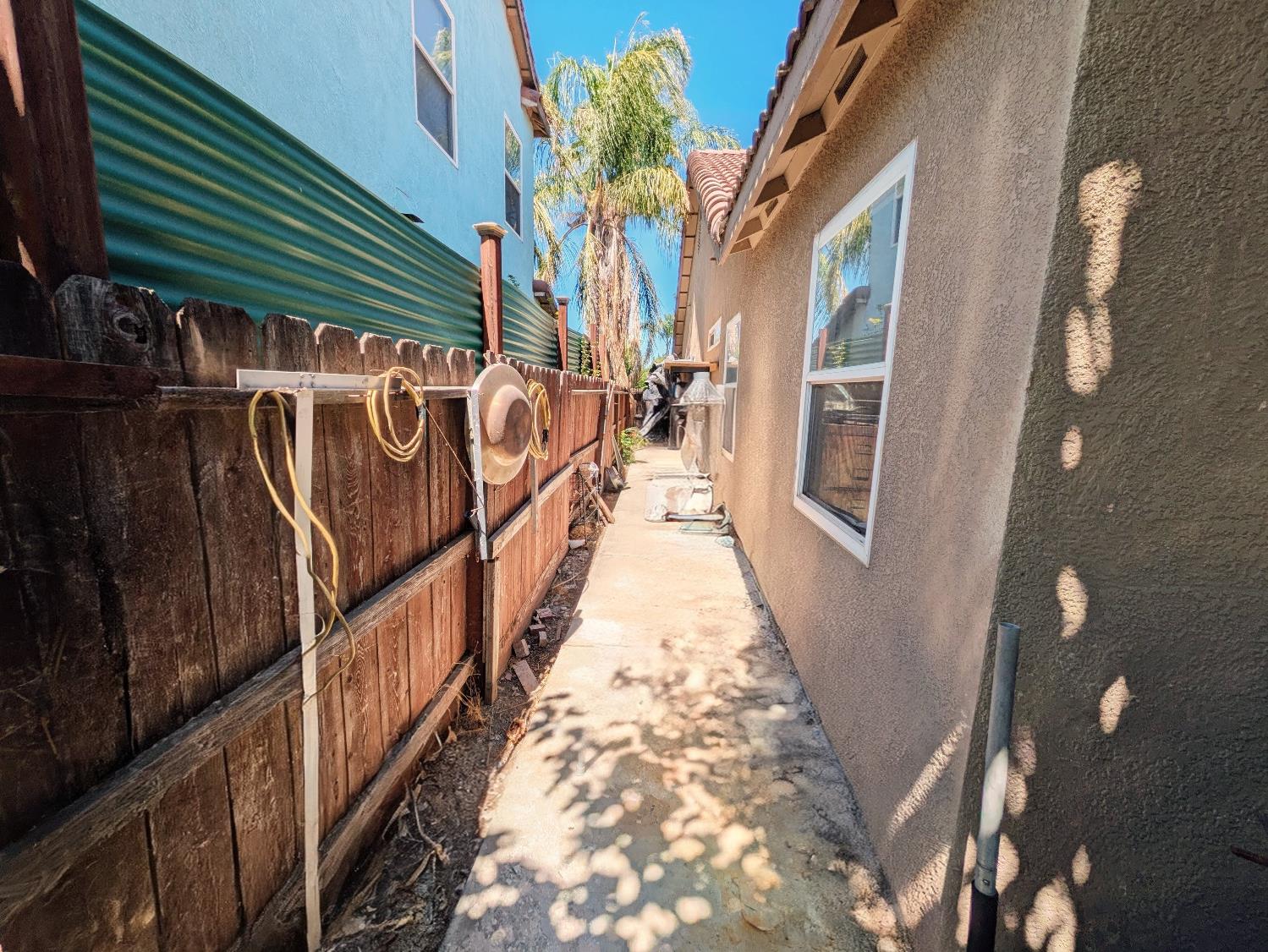 2226 typhoon Ct, Turlock, CA 95380