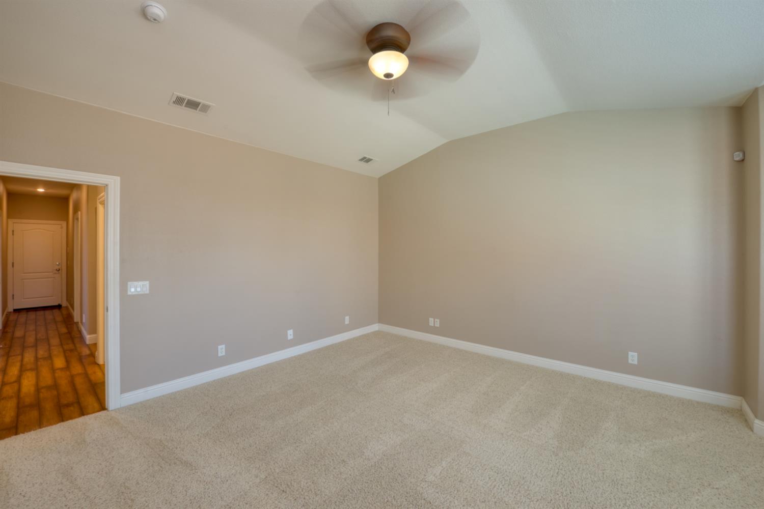 849 Miraggio Dr, Patterson, CA 95363